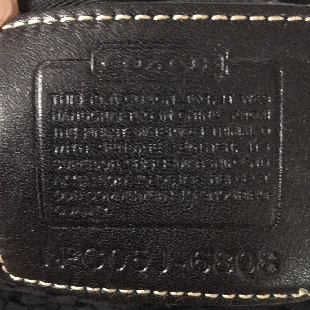 AUTHENTIC COACH PURSE - Picture 8 of 8